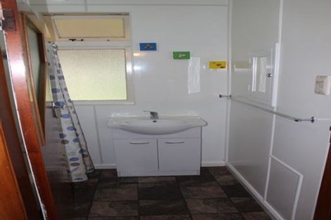 Photo of property in 66 Pahiatua Street, Hokowhitu, Palmerston North, 4410