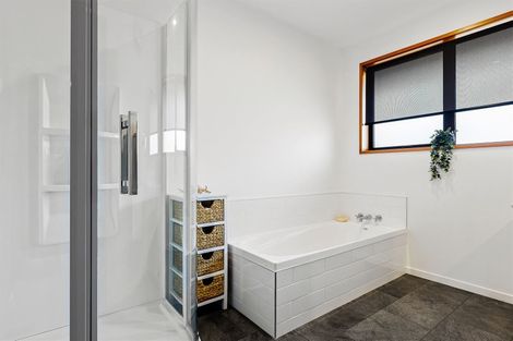 Photo of property in 14 Addison Place, Halswell, Christchurch, 8025