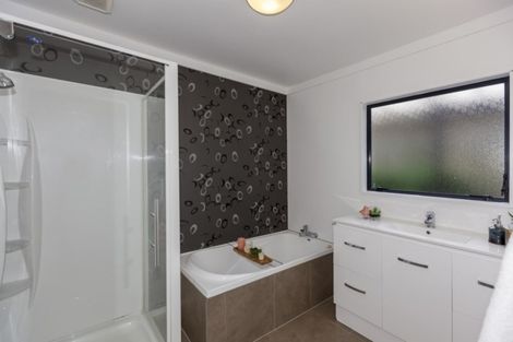 Photo of property in 300 Rosetta Road, Raumati Beach, Paraparaumu, 5032