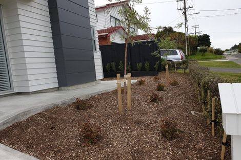 Photo of property in 27a Ranui Terrace, Tawa, Wellington, 5028