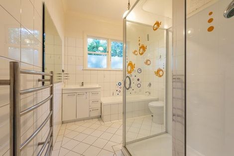 Photo of property in 194 Knights Road, Hutt Central, Lower Hutt, 5011