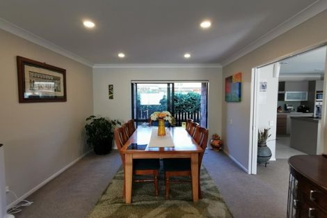 Photo of property in 21 Bellshill Close, Wattle Downs, Auckland, 2103