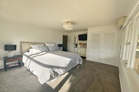 Photo of property in 12 Bayview Crescent, Duvauchelle, 7581