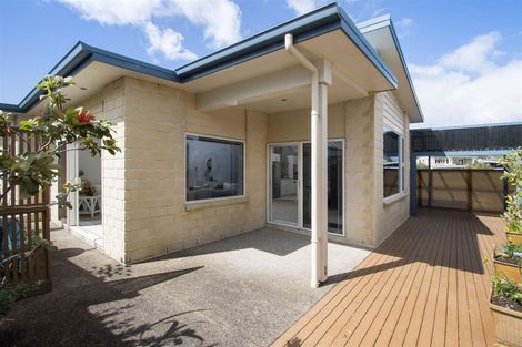 Photo of property in 10 Riverside Place, Katikati, 3129