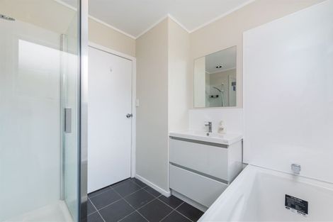 Photo of property in 16 Kellett Road, Ranui, Auckland, 0612