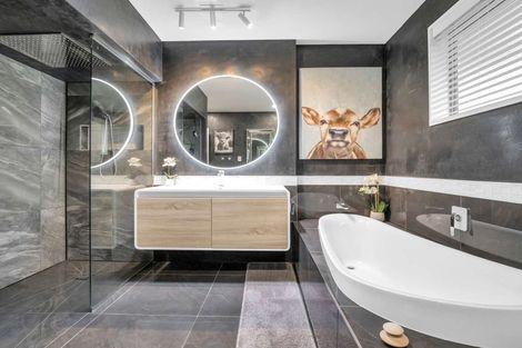 Photo of property in 16 Antrim Place, Nawton, Hamilton, 3200