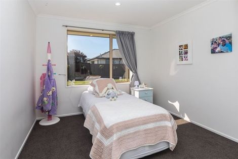 Photo of property in 16 Teagarden Close, Mairehau, Christchurch, 8052