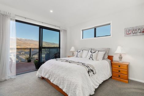 Photo of property in 45 Stratford Drive, Mount Pisa, Cromwell, 9383