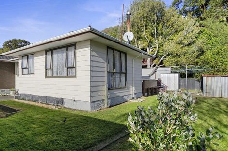 Photo of property in 2/12 Garnet Grove, Birchville, Upper Hutt, 5018