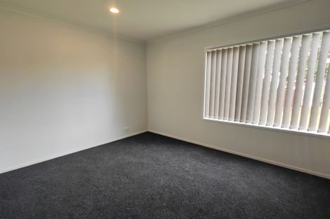 Photo of property in 94 Riverton Drive, Randwick Park, Auckland, 2105