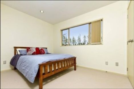 Photo of property in 6a Becroft Drive, Forrest Hill, Auckland, 0620