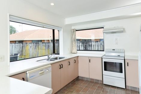 Photo of property in 71 Endeavour Avenue, Flagstaff, Hamilton, 3210