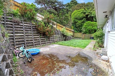 Photo of property in 23b Rintoul Grove, Stokes Valley, Lower Hutt, 5019