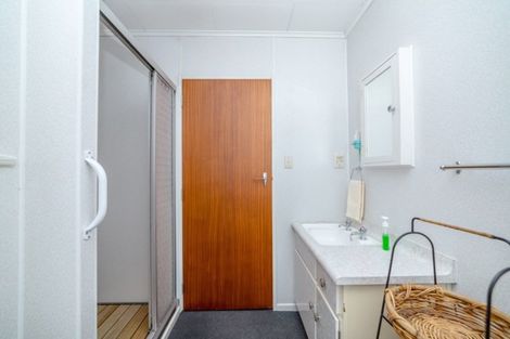 Photo of property in 8 Booth Street, Carterton, 5713