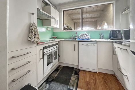 Photo of property in 7/3 Glen Road, Browns Bay, Auckland, 0630