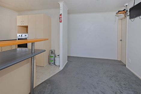 Photo of property in 74 Hetherington Road, Ranui, Auckland, 0612