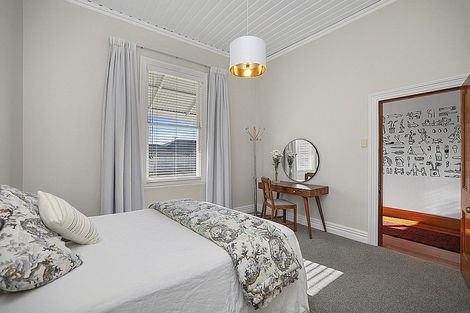 Photo of property in 8 Morley Street, New Plymouth, 4310