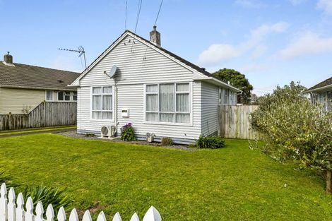 Photo of property in 67 Fairfield Road, Hawera, 4610