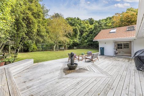 Photo of property in 8 Saint Annes Square, Tawa, Wellington, 5028