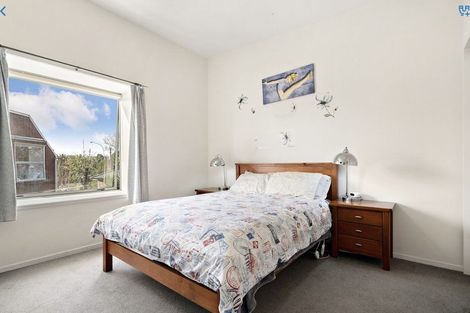 Photo of property in 76c Edmonton Road, Henderson, Auckland, 0612