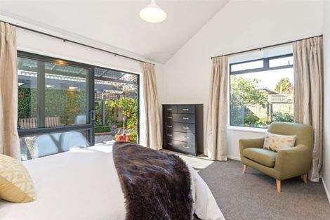 Photo of property in 11 Cricklewood Place, Avonhead, Christchurch, 8042
