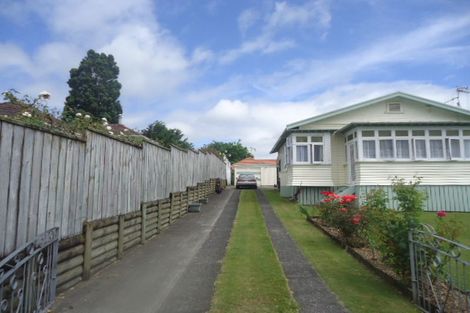 Photo of property in 8 Station Street, Tirau, 3410