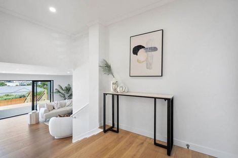 Photo of property in 20 Baulcomb Parade, Windsor Park, Auckland, 0632