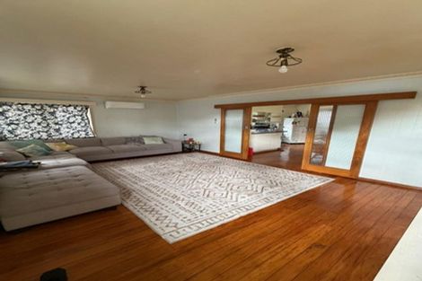 Photo of property in 281 Pakuranga Road, Pakuranga Heights, Auckland, 2010