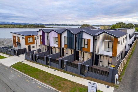 Photo of property in 2/21 Hazards Road, Weymouth, Auckland, 2103