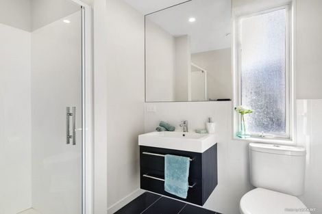 Photo of property in 11/2 Stone Street, Miramar, Wellington, 6022