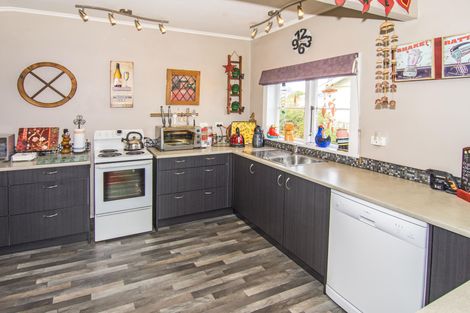 Photo of property in 120 Lincoln Road, Masterton, 5810