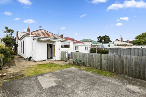 Photo of property in 87 Fawcett Street, South Dunedin, Dunedin, 9012