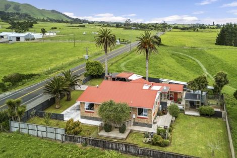 Photo of property in 1606 South Road, Tataraimaka, New Plymouth, 4374