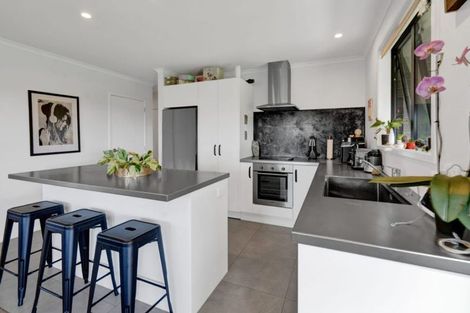 Photo of property in 15 Customhouse Street, Bell Block, New Plymouth, 4312