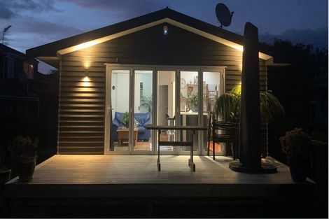 Photo of property in 1/6 Mcleod Road, Weymouth, Auckland, 2103