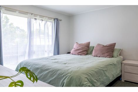 Photo of property in 1/16 Edwin Freeman Place, Ranui, Auckland, 0612