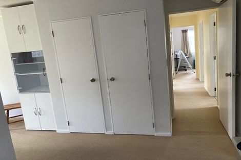 Photo of property in 26 Fernhaven Grove, Newlands, Wellington, 6037