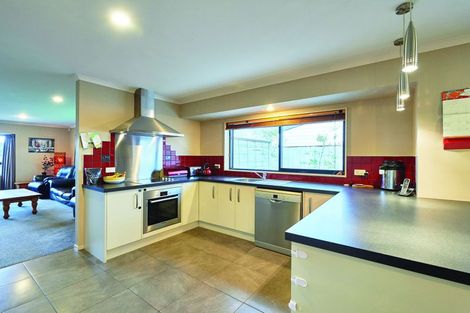 Photo of property in 23 Walnut Grove, Kelvin Grove, Palmerston North, 4414