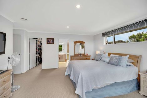 Photo of property in 12 Omana Avenue, Shelly Beach, Helensville, 0874