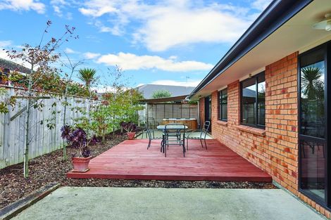 Photo of property in 23 Walnut Grove, Kelvin Grove, Palmerston North, 4414