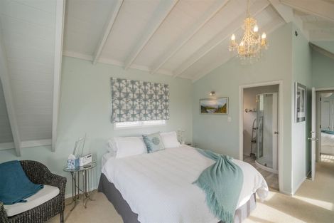 Photo of property in 2 Brenton Place, Whangamata, 3691