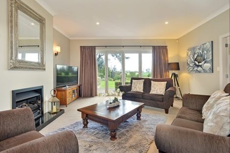 Photo of property in 62a Richmond Road, Carterton, 5713