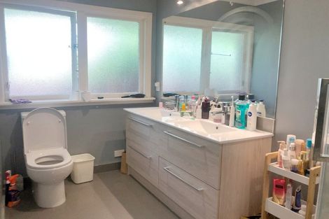 Photo of property in 56 Memorial Avenue, Ilam, Christchurch, 8053