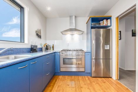 Photo of property in 154 Kahu Road, Paremata, Porirua, 5024