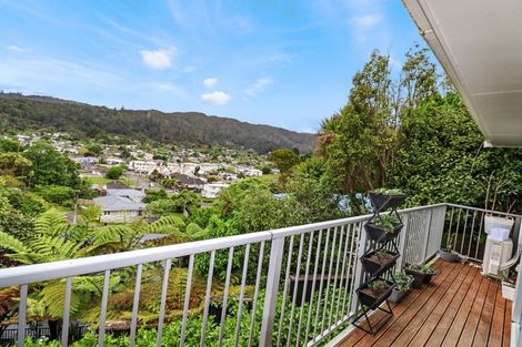 Photo of property in 23b Rintoul Grove, Stokes Valley, Lower Hutt, 5019