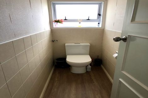 Photo of property in 3 Larne Avenue, Pakuranga Heights, Auckland, 2010