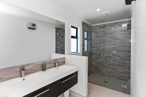 Photo of property in 16 Little Oaks Drive, Yaldhurst, Christchurch, 8042