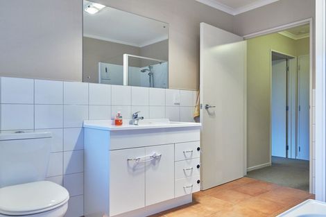 Photo of property in 23 Walnut Grove, Kelvin Grove, Palmerston North, 4414