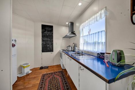 Photo of property in 31 Grey Street, Normanby, Hawera, 4614