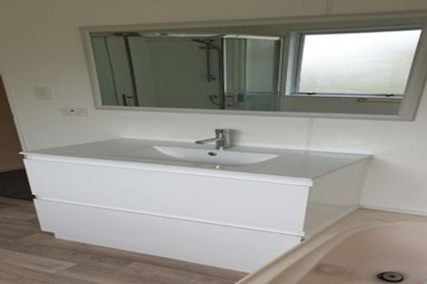 Photo of property in 41 Esther Place, Red Beach, 0932